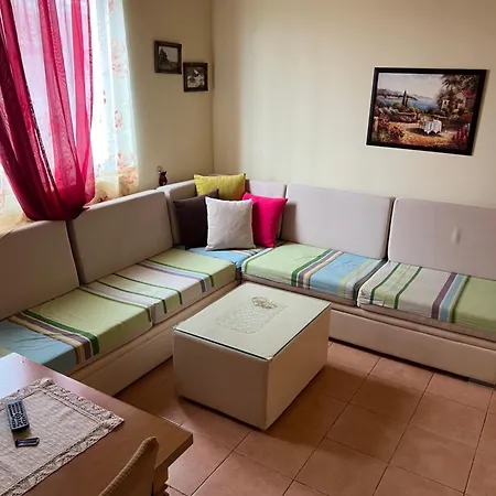 040 فندق Velipojë